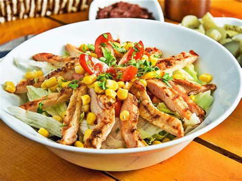 Sezar Salata - Caesar Salad